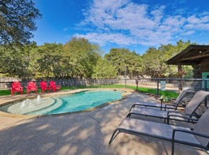 Wimberley Log Resort | Wimberley