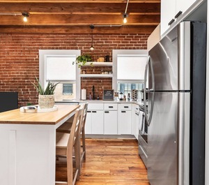 Cute Loft The Heart Of Parkville 