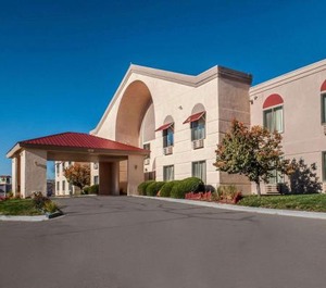 Quality Inn Suites Farmington 