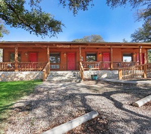 Wimberley Log Cabins Resort 