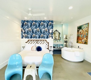 Stylish The Frenchie Boutique Hotel 