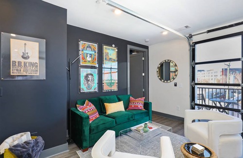 Rolling Mill Hill Condo | 1010 ft² Condo