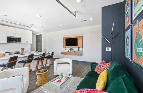 Rolling Mill Hill Condo | 1010 ft² Condo