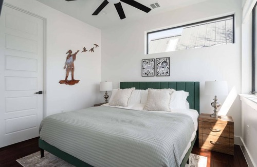 North Loop House | 102 m² House ∙ 2 bedrooms ∙ 5 guests