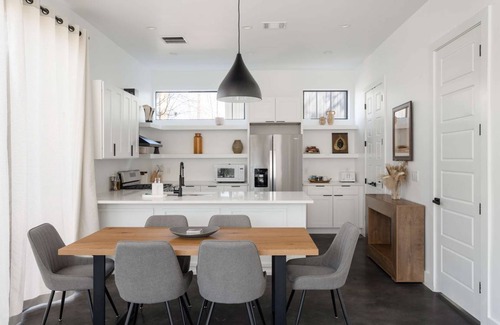 North Loop House | 102 m² House ∙ 2 bedrooms ∙ 5 guests