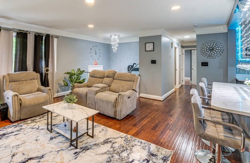 Oxon Hill-Glassmanor Apartment | 109 m² Apartment ∙ 3 bedrooms ∙ 5 guests