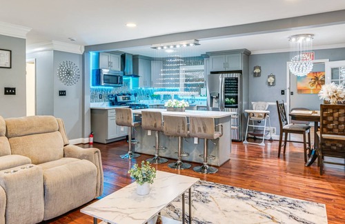 Oxon Hill-Glassmanor Apartment | 109 m² Apartment ∙ 3 bedrooms ∙ 5 guests