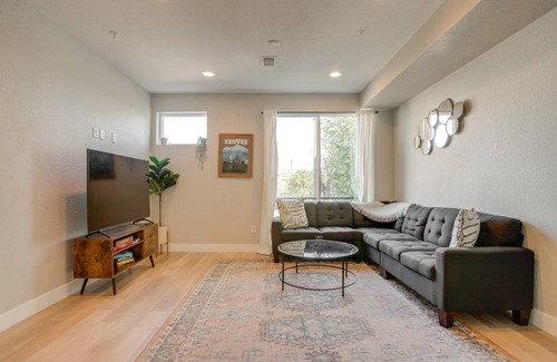 West Colfax Apartment | 111 m² Apartment ∙ 3 bedrooms ∙ 6 guests