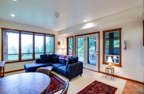 Whatcom County Apartment | 111 m² Apartment ∙ 3 bedrooms ∙ 6 guests