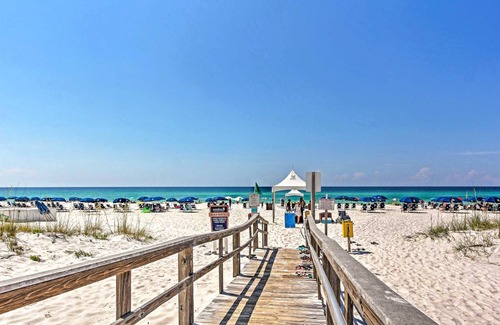 Pensacola Beach Apartment | 123 m² Apartment ∙ 2 bedrooms ∙ 8 guests