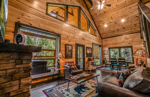 Sevierville Cabin | 127 m² Cabin ∙ 2 bedrooms ∙ 6 guests