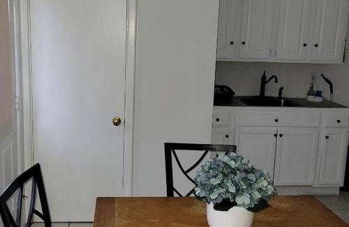 Thompsonville Apartment | 130 m² Apartment ∙ 1 bedroom ∙ 8 guests