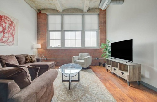 Crossroads Arts District Apartment | 131 m² Apartment ∙ 3 bedrooms ∙ 6 guests