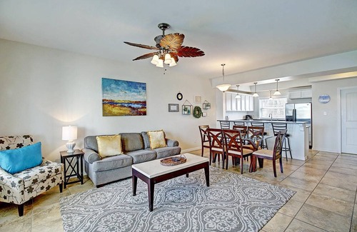 Port Aransas Condo | 131 m² Condo ∙ 2 bedrooms ∙ 8 guests