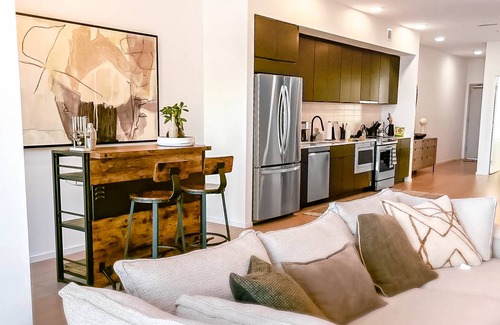 North Capitol Apartment | 135 m² Loft ∙ 2 bedrooms ∙ 4 guests