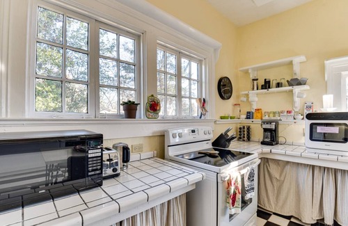 Watkinsville Cottage | 136 m² Cabin ∙ 2 bedrooms ∙ 5 guests