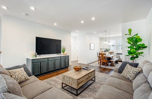 Madison Condo | 138 m² Condo ∙ 2 bedrooms ∙ 6 guests