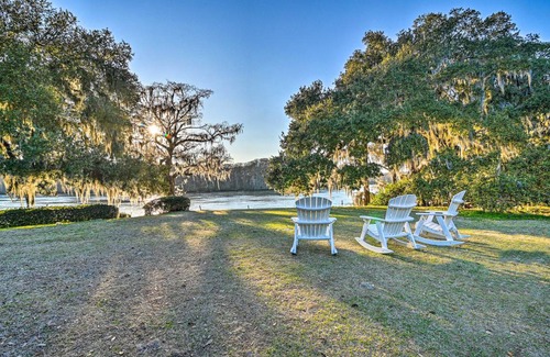 Murrells Inlet Cottage | 139 m² Cabin ∙ 3 bedrooms ∙ 5 guests