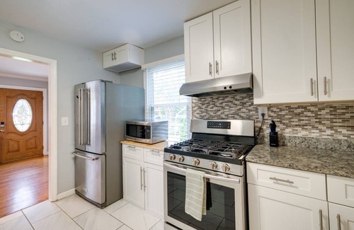 West Falls Church House | 149 m² House ∙ 3 bedrooms ∙ 7 guests