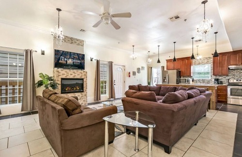 Faubourg Lafayette Condo | 15% OFF Monthly |10% OFF Weekly-Elegant 4BR City Condos in Downtown