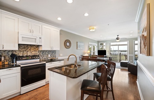Folly Beach Condo | 17 TURTLE BAY - RIVERFRONT TOWNHOME - END UNIT - NEXT TO POOL