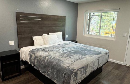 Arrowbear Lake Hotel | 180 m² Motel ∙ 4 guests