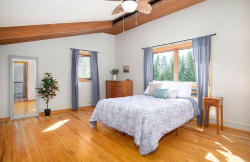 Fairbanks House | 186 m² House ∙ 3 bedrooms ∙ 7 guests