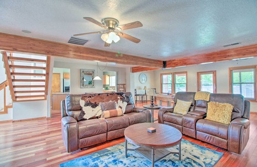Northeast Heights Apartment | 192 m² Apartment ∙ 3 bedrooms ∙ 7 guests