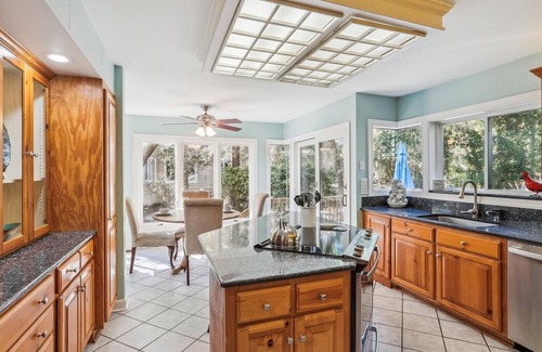 Oceanside House | 2 Red Cardinal ~Pet Friendly 6Br, Steps to the Beach and Sea Pines Beach Club