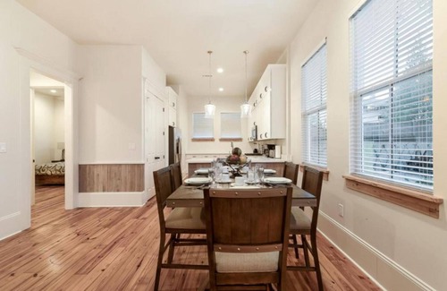 Faubourg Lafayette Condo | 20% OFF Monthly | 10% OFF Weekly-Hosteeva 3 BR Cottage Close to St. Charles 5 m Ride to FQ