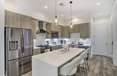 Houston Apartment | 204 m² Apartment ∙ 3 bedrooms ∙ 6 guests