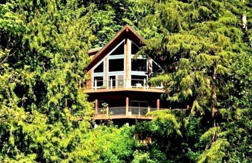 Maple Falls House | 208 m² House ∙ 3 bedrooms ∙ 8 guests
