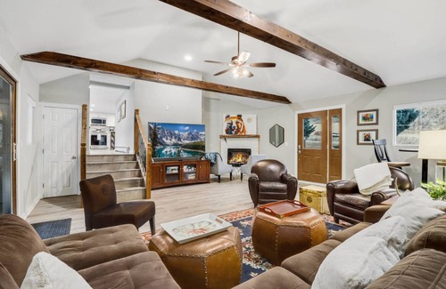 Black Hawk House | 209 m² House ∙ 3 bedrooms ∙ 6 guests