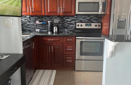 Downtown Atlanta Apartment | 20th Flr Condo -Downtown Atlanta - Walk to Stadium- High Rise Hideaway