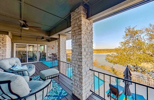 Spicewood House | 223 m² House ∙ 4 bedrooms ∙ 8 guests
