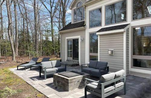Mount Holly House | 223 m² House ∙ 4 bedrooms ∙ 10 guests