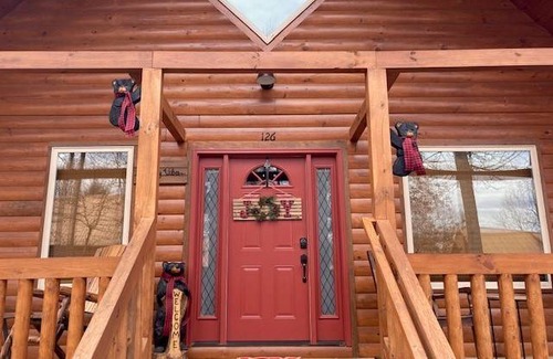 White Oak Lodge Cabin | 232 m² Cabin ∙ 2 bedrooms ∙ 8 guests
