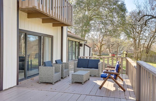 Brookshire House | 241 m² House ∙ 3 bedrooms ∙ 8 guests