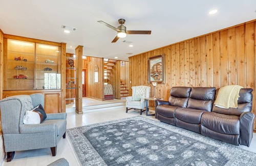 Brookshire House | 241 m² House ∙ 3 bedrooms ∙ 8 guests