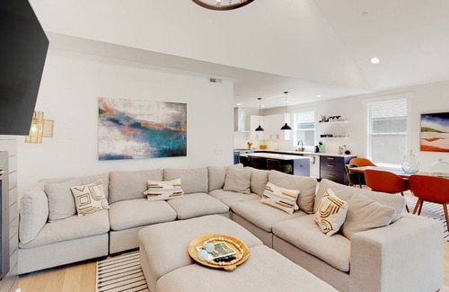 Roslyn House | 251 m² House ∙ 3 bedrooms ∙ 14 guests