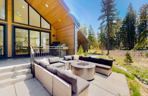 Roslyn House | 251 m² House ∙ 3 bedrooms ∙ 14 guests