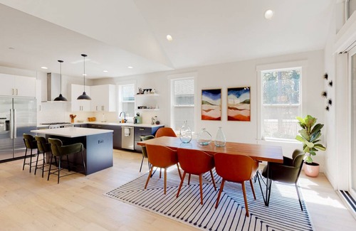 Roslyn House | 251 m² House ∙ 3 bedrooms ∙ 14 guests