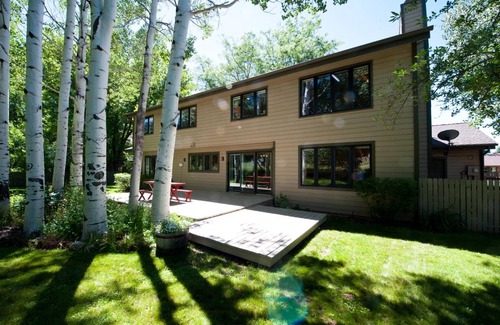 The Ranch House | 251 m² House ∙ 3 bedrooms ∙ 8 guests