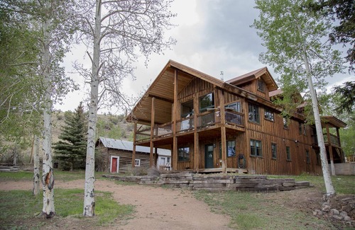 Creede House | 269 m² House ∙ 3 bedrooms ∙ 13 guests