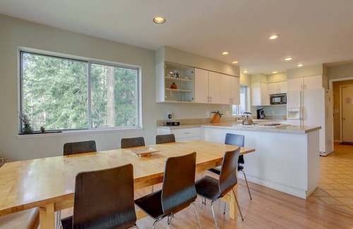 Hood River House | 279 m² House ∙ 4 bedrooms ∙ 8 guests