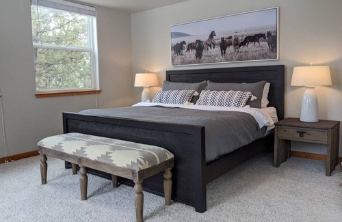 Rainbow Valley House | 286 m² House ∙ 4 bedrooms ∙ 11 guests
