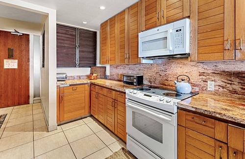Kahana Condo | 2bd Oceanfront View-SK344-Sullivan Properties