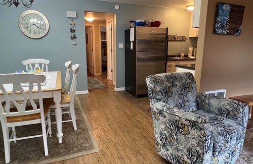 Seaside House | 2BR/1Bath Charming Home Perfect for Small Families Close to Beach/Down Town