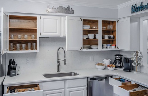 Rutledge Hill House | 3 Baths! Walk 2 Broadway! Free Parking