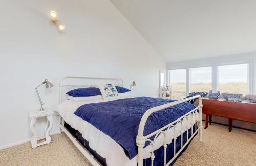 Bayshore House | 3 Bed 3 Bath Vacation home in Bayshore Beach Club